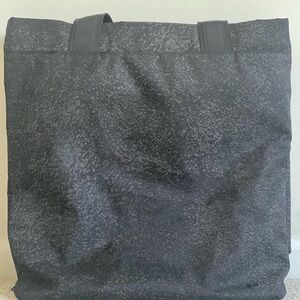 Lululemon Black Casual Tote Bag